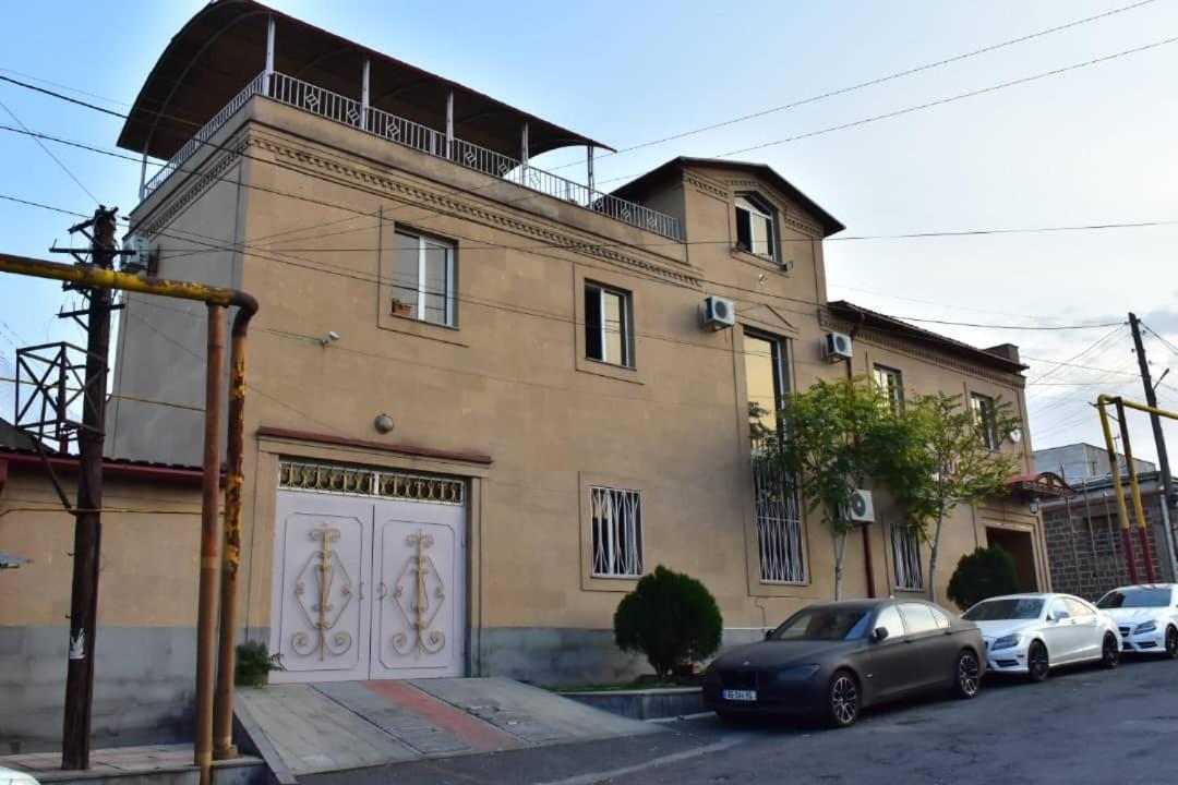 Gyumri Hotel Yerevan Bagian luar foto